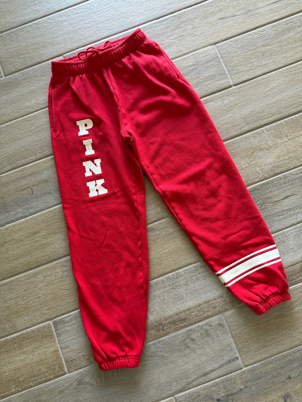 NWOT PINK Victoria's Secret Red Womens Sweatpants - Picture 3 of 4